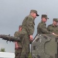 Kakvo poniženje za zapad: Šojgu komanduje sa NATO tenka - neprijatelja udarajte dok se povlači sa pozicija (video)