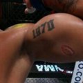 U tajsonovom stilu UGRIZAO rivala tokom borbe - odmah je diskvalifikovan! Brazilac zbog lude tetovaže od gazde UFC dobio…