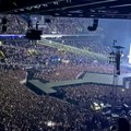 Tejlor Svift oduševila parisku publiku: Nastupom u "Defans areni" čuvena američka muzička zvezda započela veliku turneju
