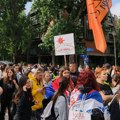 Studenti i maturanti peške krenuli iz Novog Sada na veliki protest u Loznicu: Večeras noće u Rumi
