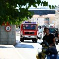 Dramatične scene na Vračaru: Maskirani napadač razbio staklo, polio zapaljivu tečnost i zapalio kafić