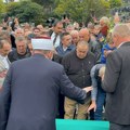 "Eto, pošao je..." On je održao kratak govor nakon što je Halid sahranjen, citirao reči njegovog najvećeg hita