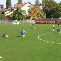 Skandal u Novom Sadu! Igrači ispucali loptu i seli na travu: Ovo je razlog čudnog poteza fudbalera iz Leskovca