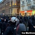 Sukobi Žandarmerije i demonstranata u Beogradu nakon ulaska policije u zgradu Rektorata