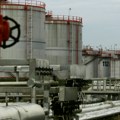 (Foto) Vučić: Rafinerija Pančevo će možda morati da obustavi rad zbog niskog vodostaja Dunava