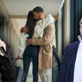 Top 5 pesama o ljubavi na daljinu: Kilometri razdvajaju, ali ovi stihovi greju dušu dok čekate susret