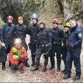 Obitelj i dvoje vodiča spašeni iz špilje u Sloveniji