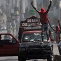 Haiti i nasilje: Proglašeno vanredno stanje pošto su hiljade osuđenika pobegle iz zatvora