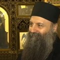 Patrijarh srpski Porfirije služio liturgiju i krstio tridesetoro dece Svaki čovek je ikona Božija