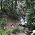 Teška nesreća na Šri Lanki: Autobus sleteo sa litice, 21 osoba poginula, 14 povređeno