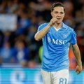 Napoli zadržao prvo mesto na tabeli Serije A pred poslednje kolo, gol Vlahovića u pobedi Juventusa