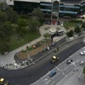 Na Trgu republike ponovo mašine, a umesto kocki – asfalt (FOTO)