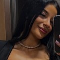 Bivša verenica Darka Lazića u ludom provodu u Beogradu: Marina Gagić u miniću, grudi sevaju: Slike iz kluba napravile…