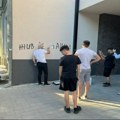 Građani i aktivisti prekrečili grafite mržnje u Novom Sadu
