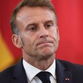 Makron u privatnom razgovoru okrivio NATO za rat u Ukrajini