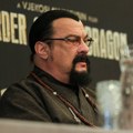 "Добро вече, могу ли да се сликам са вама?": Једна од најпожељнијих жена Југе пришла Стивену Сигалу