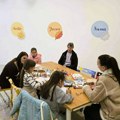 Otvorena izložba “Sve boje godine“ u Galeriji “Nadežda Petrović“: Umetnost, edukacija i igra za najmlađe