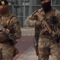 (Video) Haos u srcu Evrope: Vojska pod punom opremom i dugim cevima na ulicama u više zemalja, građani u strahu