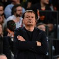 Ataman ima rebus: Recite mi, koji je tim uspešniji od nas?