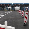 Zlatna poluga od 73.000 evra pronađena u cipeli putnika u Severnoj Makedoniji, prethodno je držao u sakou