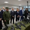 Lukašenku uručen prva potpuno beloruska automatska puška