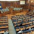 Opozicione albanske stranke osporavaju ustavnost vlade privremenih institucija u Prištini