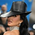 Skandal na Met Gali: Kim Kardašijan napala radnika obezbeđenja VIDEO