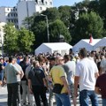 Ekipu TV Insajder gađali jajima tokom snimanja pored Ćacilenda kod Pionirskog parka