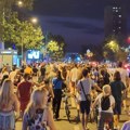 Novosađani se okupili, spremni da "obilaze komšiluk"