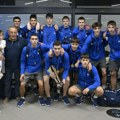 Baklje i na aerodromu "Nikola Tesla": Evropski šampioni u košarci stili u Beograd (foto)