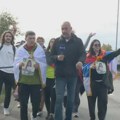 Studenti iz Pazara prenoćili u Raškoj, nastavljaju put ka Novom Sadu bez policijske pratnje