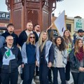 Još jedna grupa Novopazaraca krenula peške za Novi Sad