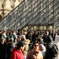 Luvr u 2025. posetilo devet miliona ljudi, blagi porast u odnosu na 2024. godinu