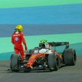 Šta uradiše od F1? Ovo ne bi ni najveći neprijatelji: Nazor menjali sve da Hamilton padne, sada re-volt autići deluju…