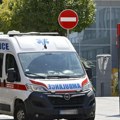 Muškarac pao sa drugog sprata u Zemunu: Vatrogasci ga spasli uz pomoć dizalice