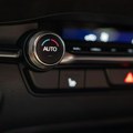 Većina vozača pravi ovu grešku svaki put kada ugasi automobil: Zbog nje klima počinje da se oseća