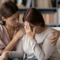 Dok je rađala mog brata, medicinska sestra je mojoj mami uradila nešto monstruozno: Niko joj nije verovao