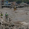 Trka sa vremenom u Nepalu: Stotine ljudi danima zarobljene u tunelima, spasioci kopaju bez prestanka