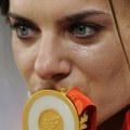 Bila je jedna od najlepših i najboljih ikada, obožavali je Putin i Duško Korać: "Gori" u bikiniju sa 44 godine
