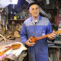 Zaćutale žice tamburice: Preminuo Jefte Čolića, muzičar i poslednji majstora žičanih instrumenata kod Kozarske Dubice…