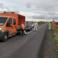 Oprez za vozače u plandištu: Postavlja se signalizacija na novoizgrađenom putu do Jermenovaca