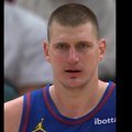 VIDEO Jokić izbačen sa utakmice: Bizarna odluka sudija šokirala sve u dvorani, srpski centar urlao u čudu