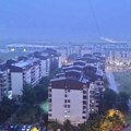 Oluja se sručila na Beograd, neverovatne scene iz blokova: Usred noći kao da je dan! (foto/video)