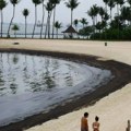 Zagađenje okeana: Oko 400 tona nafte se izlilo kod obala Singapura