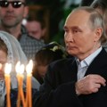 Putin čestitao Božić svim vernicima i ruskim građanima: Svim srcem osećamo koliko je važno što se porodične tradicije…