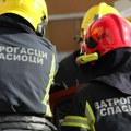 Gore stari napušteni vagoni kod železničke stanice Topčider