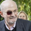 Čovek koji je nožem oslepeo Salmana Ruždija osuđen na 25 godina zatvora
