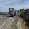 "Vozač primetio dim, a onda je autobus planuo": Detalji incidenta kod Zaječara gde je zbog požara prekinuta ekskurzija