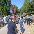 U Kragujevcu skup podrške profesorki kojoj preti otkaz