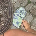 FOTO: Mladi mozaicima popunjavaju rupe u centru Novog Sada
